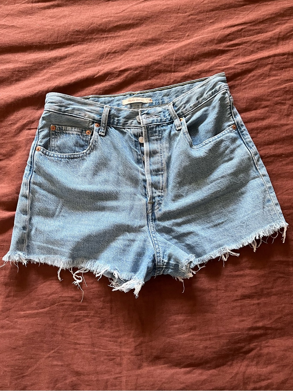 Levi’s Ribcage Shorts
